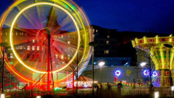 Rescate en Sevilla tras colapso de cable en juego mecánico
