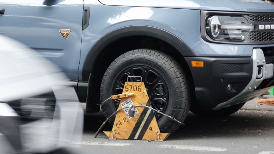 La agresión de Lady Araña en Texcoco pone a prueba el nuevo sistema de parquímetros implementado para mejorar la movilidad en Edomex.