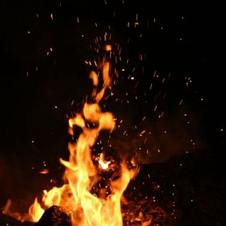 Un tornado de fuego emerge de las llamas en Castellón | VIDEO