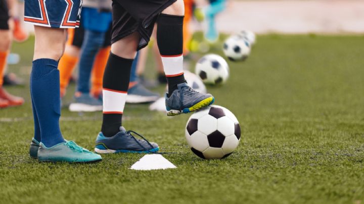 Hombre dispara a padre de familia en cancha de futbol