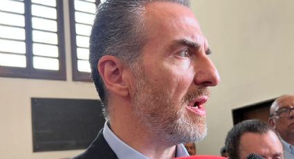 Adrián de la Garza activa operativo por cortes de agua en Monterrey; brinda pipas a colonias