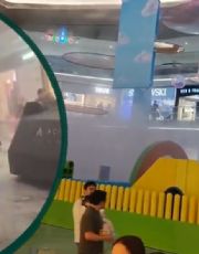 Foto descriptiva de: ¿Incendio en Perisur? Evacúan centro comercial por presunta fuga de gas y nube de humo