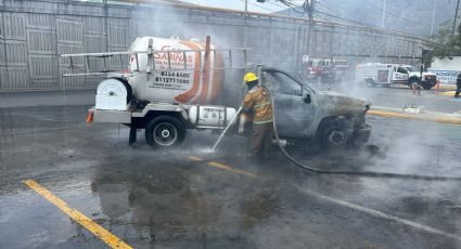 Brigadista arriesga su vida y apaga incendio en pipa de gas en Escobedo