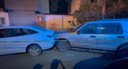 Muere conductor tras sufrir infarto y chocar contra auto estacionado en la colonia CROC en Monterrey