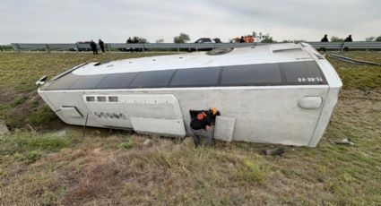 Se vuelca autobús de pasajeros en la Carretera a Reynosa