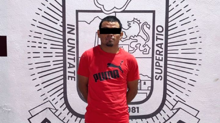 Detienen a hombre armado en García tras agredir a policía; lo investigan por homicidio