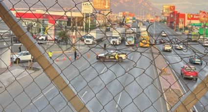 Cierran avenida Díaz Ordaz en Santa Catarina tras registrarse una persona atropellada