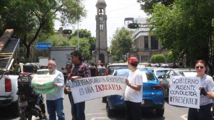Piden seriedad al gobierno federal y que les permita abordar pasaje en el AICM