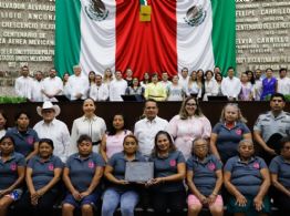 Congreso del Estado distingue al colectivo de mujeres “Las Chelemeras” con Reconocimiento.