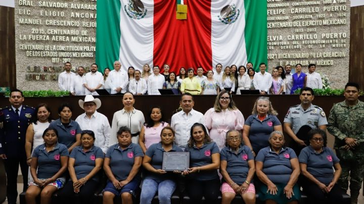 Congreso del Estado distingue al colectivo de mujeres “Las Chelemeras” con Reconocimiento.
