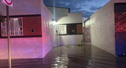 Lluvias intensas inundan casa en la colonia Jardines de la Fuente en Juárez, Nuevo León