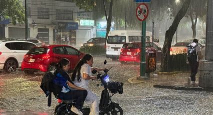 Lluvias en CDMX dejan encharcamientos y cierres viales