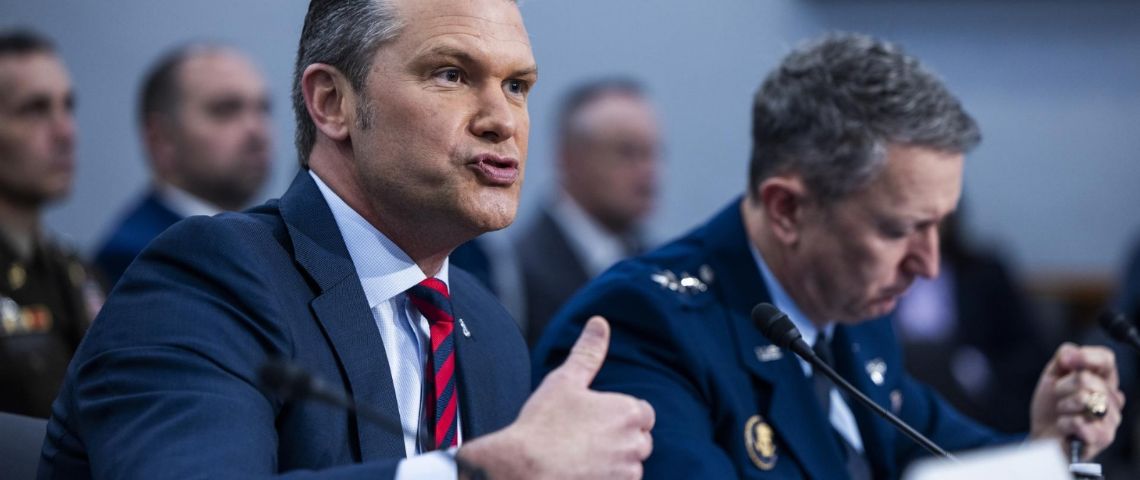 Hegseth exige a México más combate al narco y lanza advertencia