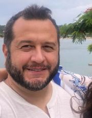 Foto descriptiva de: Esposa de José Ramón López Beltrán estalla por fotos en Cartier de Cancún