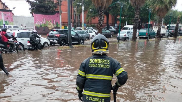 Lluvias y encharcamientos movilizan a equipos de trabajo del GCDMX