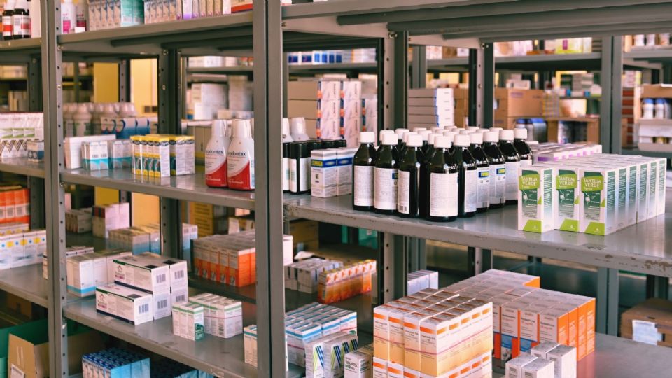 Las investigaciones indican que los productos fabricados en estos laboratorios no solo se vendían localmente en Guadalajara, sino que eran distribuidos a otros estados del país.