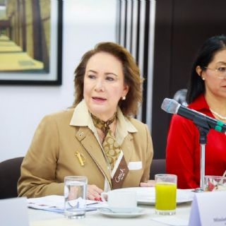 Yasmín Esquivel se reúne con jueces para abordar retos de justicia