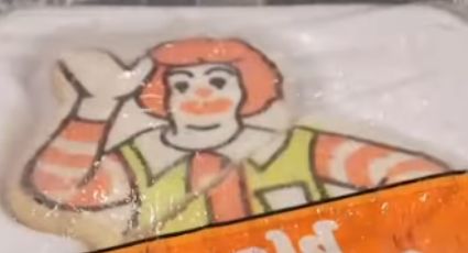 VIDEO | ¿Una galleta de 40 años?