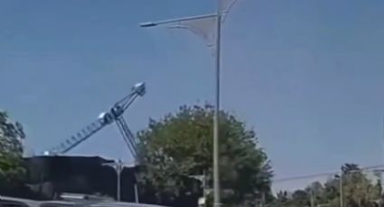 VIDEO | Caos por la caída de una grúa