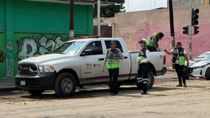 Reparan fuga de agua en Iztapalapa y estalla otra en Xochimilco