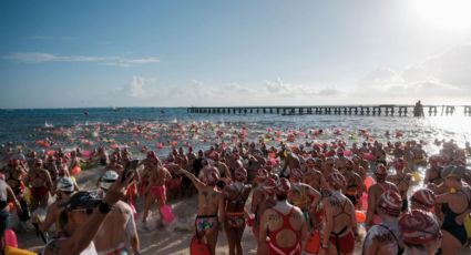Más de mil 600 nadadores cruzan el Caribe
