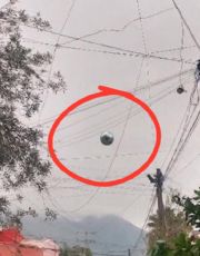 Foto descriptiva de: ¿OVNI en Monterrey? Captan misteriosa esfera metálica en el cielo