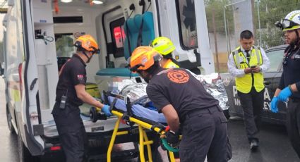 Trabajador resulta lesionado tras recibir descarga de alta tensión en Apodaca