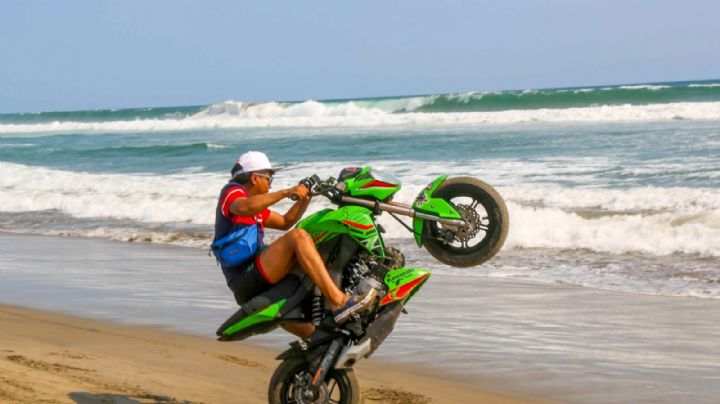 VIDEOS | Acamoto desata caos en playas de Acapulco