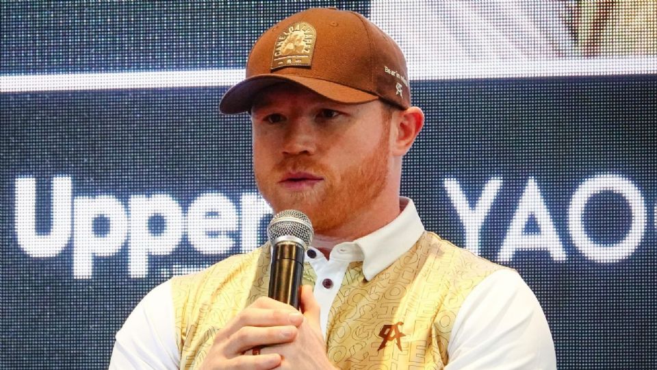 El campeón mexicano descartó la oferta del influencer con emojis de risa, provocando una respuesta violenta del estadounidense.