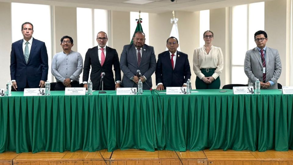Jueces electos por voto popular en CDMX inician capacitación.