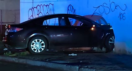 Lo balean mientras conducía en la colonia Moctezuma en Monterrey