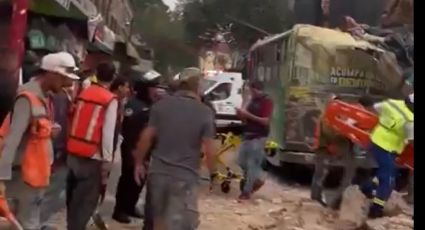 Colapsa barda en el Centro de CDMX; hay lesionados y caos vial