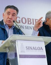 Foto descriptiva de: Rubén Rocha: Atenderé con la frente en alto citatorio de la FGR