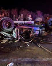 Foto descriptiva de: Muere hombre tras volcadura en Montemorelos; mujer resulta lesionada