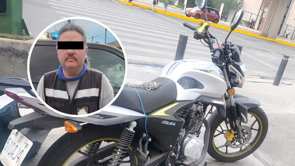Policías de Monterrey detuvieron a un motociclista que circulaba con placas presuntamente falsas en el centro de la ciudad.