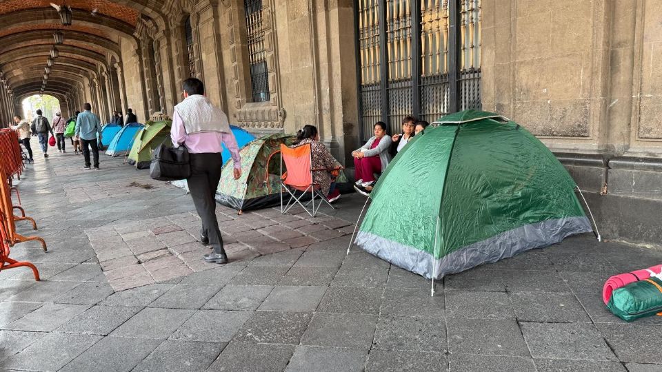 CNTE y SEGOB Instalan mesa de diálogo por plantón en el Zócalo.