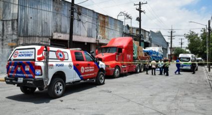 Muere trabajador tras caer de plataforma de tráiler en Monterrey