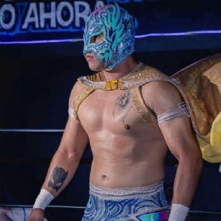 Luchador Tempo muere atropellado tras caer de motocicleta