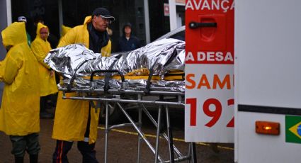 VIDEO | Tráiler embiste a auto en retorno