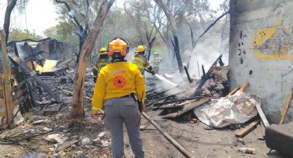 Incendio consume cinco tejabanes en Santa Catarina
