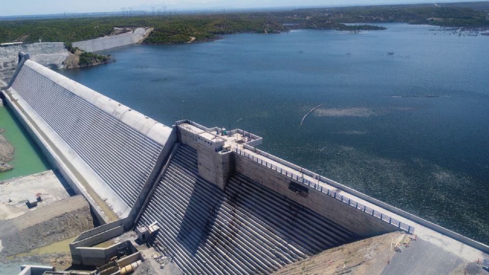 Presa León.
