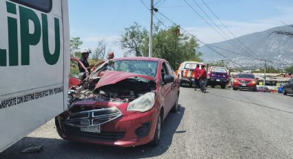 Accidente en Paso del Águila deja lesionada a mujer en Monterrey