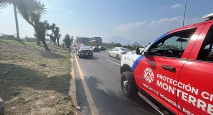 Incendio consume camioneta en Paseo de los Leones en Monterrey