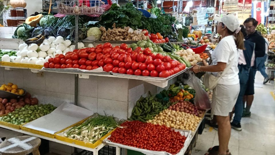 Los precios de frutas y verduras subieron 3.47 por ciento mensual en la inflación en México abril 2026.