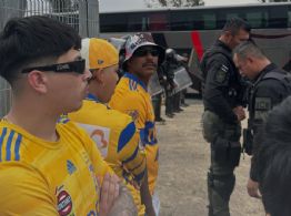 Niegan acceso a Libres y Lokos en partido Chivas vs Tigres en Guadalajara