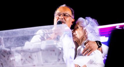 Escobedo celebra a miles de madres con música, regalos y shows en la Plaza Principal