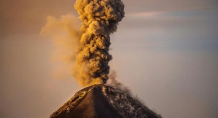 Volcán en Indonesia mata tres excursionistas