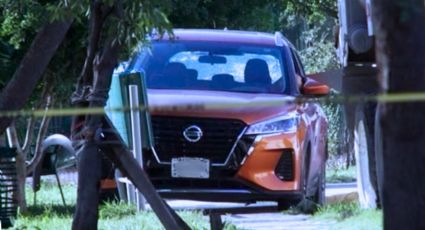 Ejecutan a conductor dentro de una camioneta en San Bernabé; sicarios escaparon en motocicleta