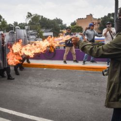 Bloque negro fracasa y no logra llegar al Estadio CDMX