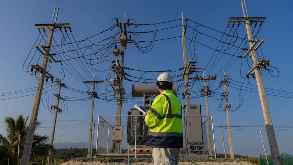 La CFE informó que atendió reportes por interrupciones del servicio eléctrico en Nuevo León.